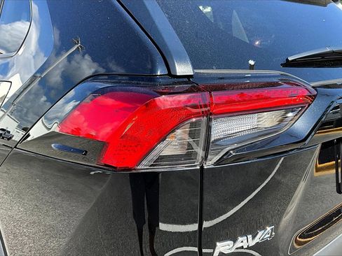 Used 2024 Toyota RAV4 XLE w/ Convenience Package image 20