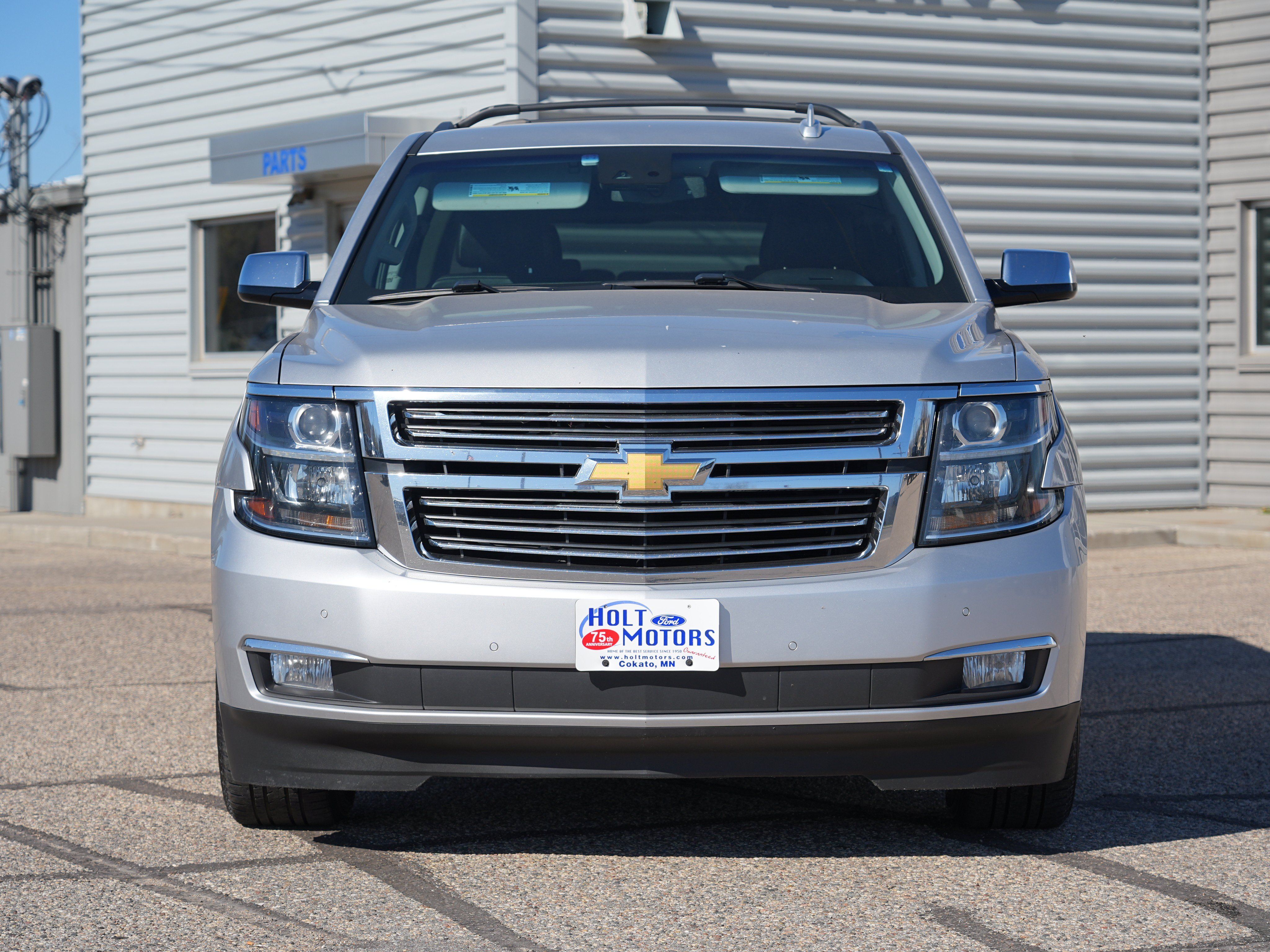 Used 2017 Chevrolet Suburban Premier AWD/4WD image 9