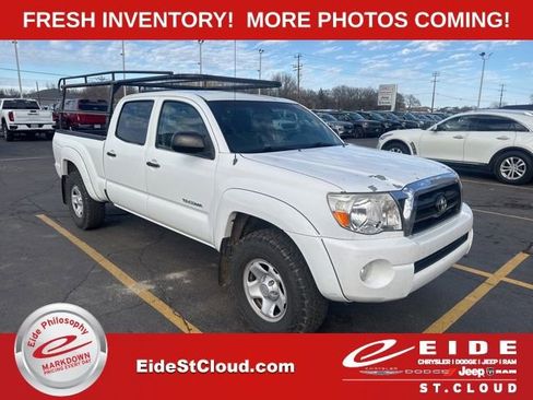 Used 2008 Toyota Tacoma PreRunner image 1