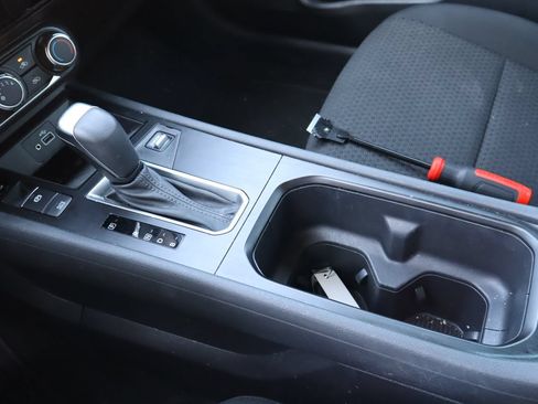 Used 2025 Nissan Kicks S AWD/4WD image 24