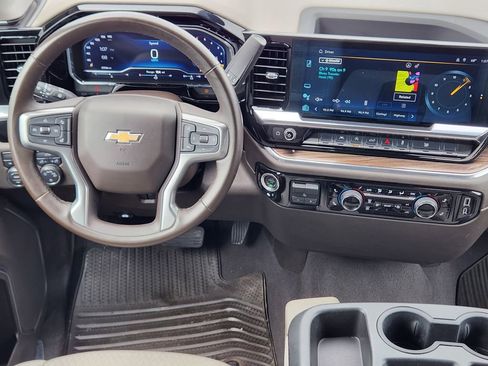 Used 2025 Chevrolet Silverado 1500 LT AWD/4WD image 26