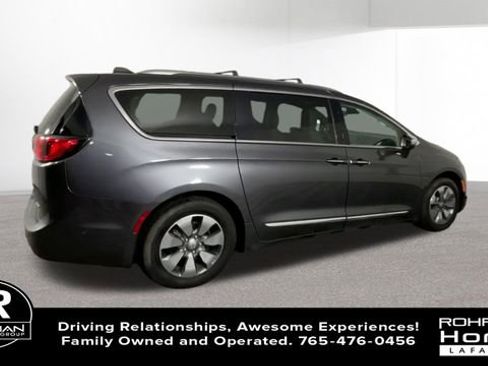 Used 2018 Chrysler Pacifica Limited w/ Advanced Safetytec Group image 10