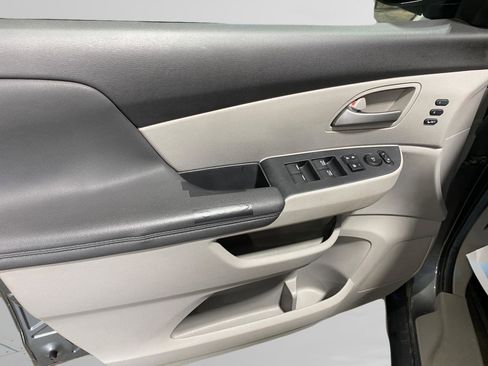 Used 2012 Honda Odyssey Touring image 7