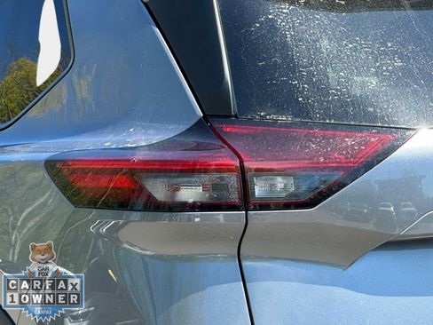 Used 2025 Nissan Rogue S AWD/4WD image 12