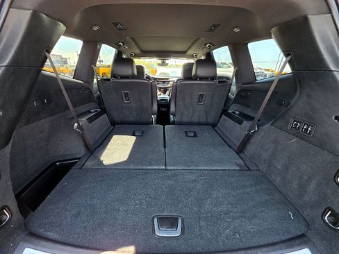 Used 2020 Cadillac XT6 Premium Luxury AWD/4WD image 12