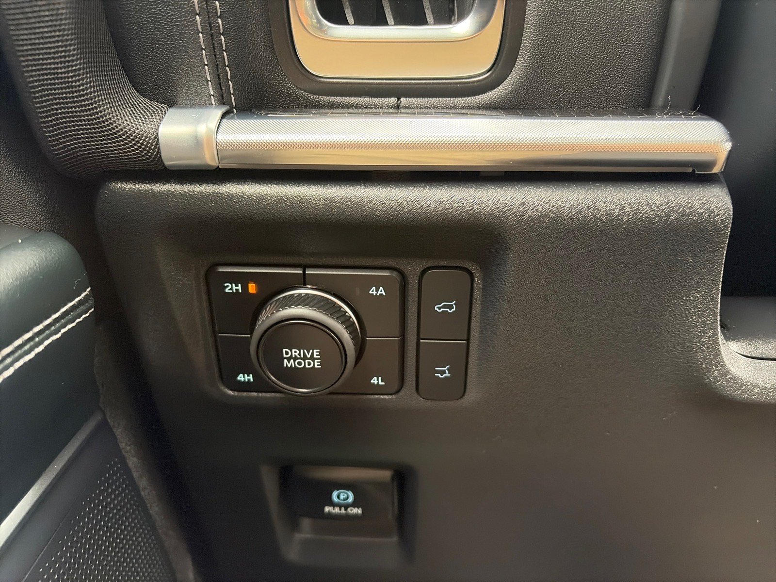 Used 2026 Ford Expedition Max Platinum w/ Stealth Performance Package AWD/4WD image 29