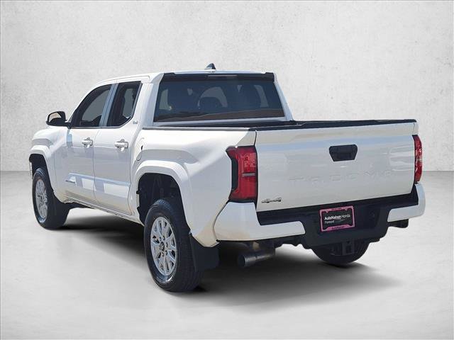 Used 2024 Toyota Tacoma SR5 AWD/4WD image 8