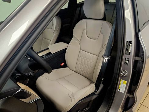 New 2026 Volvo XC60 B5 Core image 37
