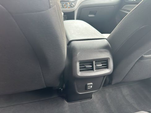 Used 2024 Chevrolet Equinox LS w/ Driver Confidence II Package FWD image 14