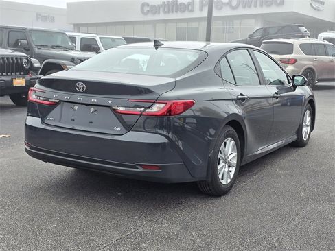 Used 2025 Toyota Camry LE image 4