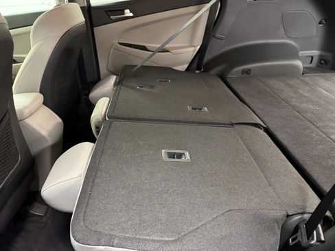 Used 2019 Hyundai Tucson SE image 30