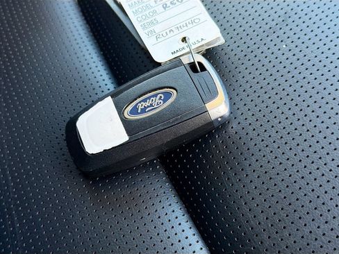 Used 2024 Ford Escape Platinum AWD/4WD image 35