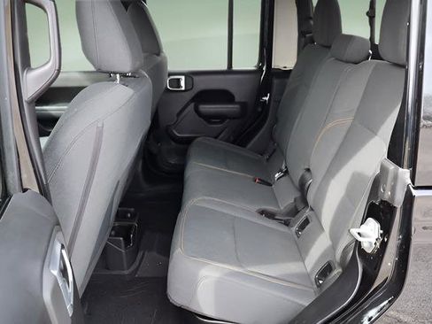 Used 2024 Jeep Gladiator Sport image 21