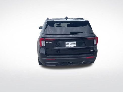 Used 2025 Ford Explorer ST-Line w/ ST-Line Street Pack AWD/4WD image 4