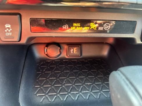 Certified 2025 Toyota RAV4 XLE FWD image 16