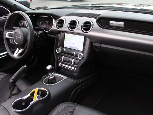 Used 2021 Ford Mustang GT RWD image 18