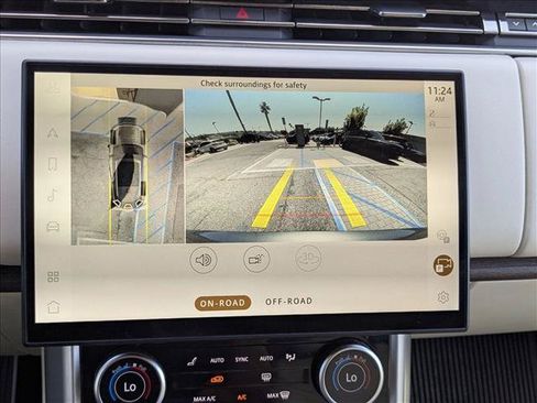 Used 2023 Land Rover Range Rover SE AWD/4WD image 14