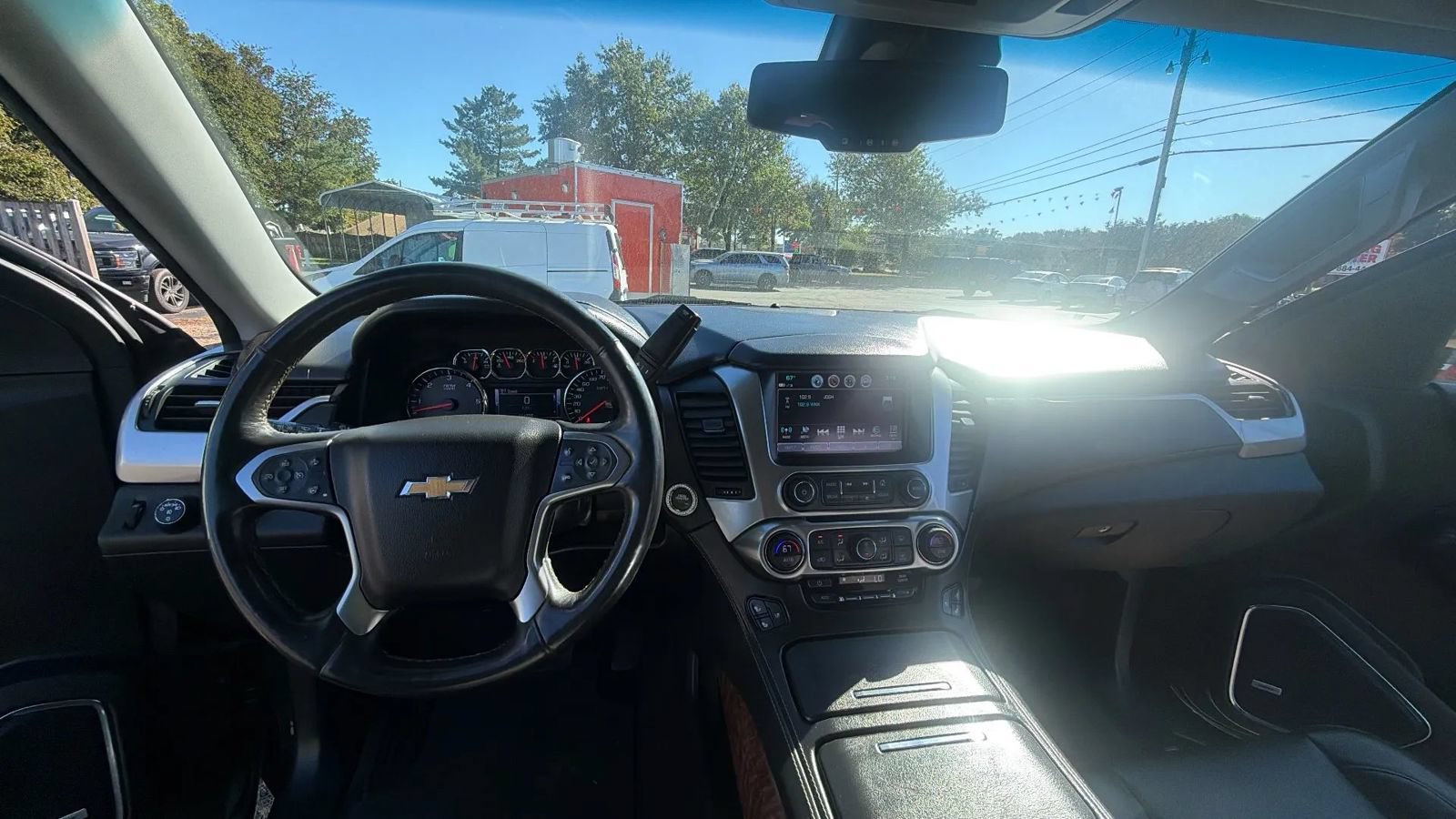 Used 2018 Chevrolet Tahoe Premier AWD/4WD image 15