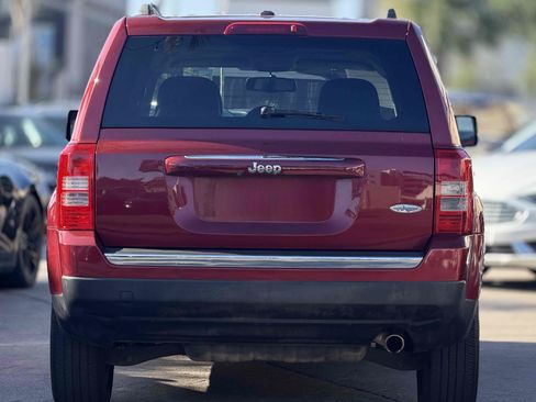 Used 2016 Jeep Patriot High Altitude FWD image 6