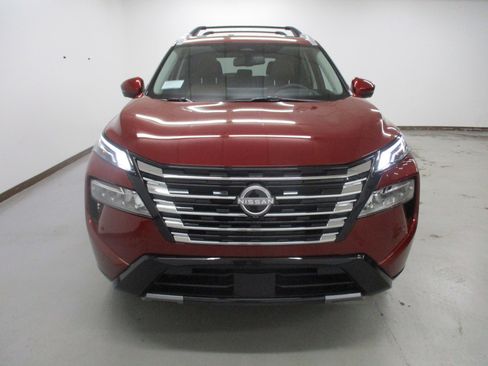 New 2026 Nissan Rogue Platinum w/ Platinum Premium Package image 2