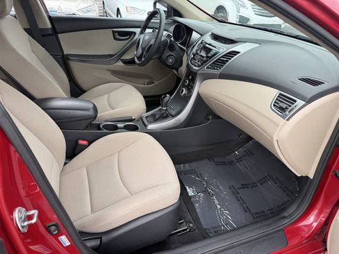 Used 2016 Hyundai Elantra SE image 9