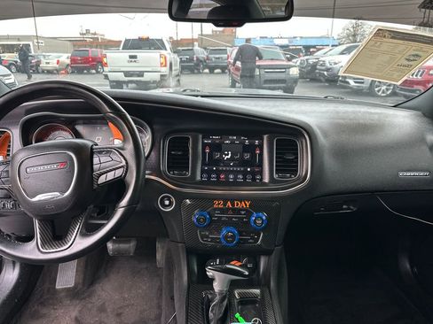 Used 2018 Dodge Charger R/T w/ Navigation & Travel Group image 14