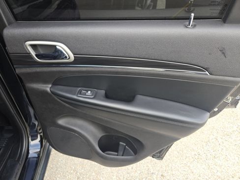 Used 2021 Jeep Grand Cherokee Limited RWD image 25