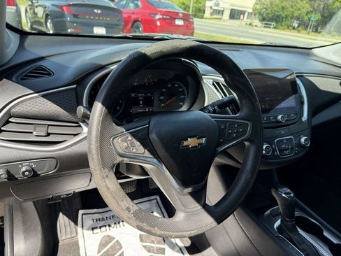 Used 2019 Chevrolet Malibu LS image 15
