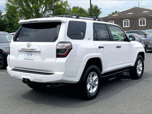 Used 2022 Toyota 4Runner SR5 Premium w/ Moonroof Package AWD/4WD image 7