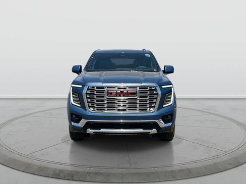 New 2026 GMC Yukon Denali w/ Denali Reserve Package AWD/4WD image 3