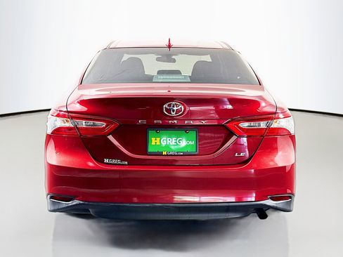 Used 2020 Toyota Camry LE FWD image 8