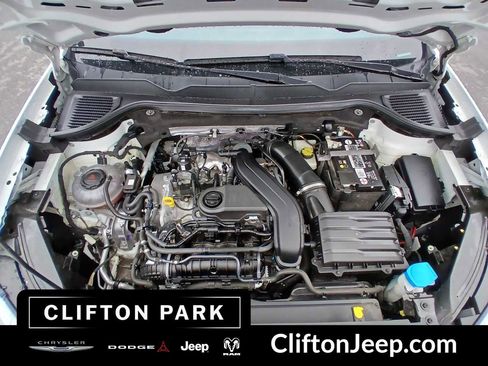 Used 2023 Volkswagen Taos SE image 27