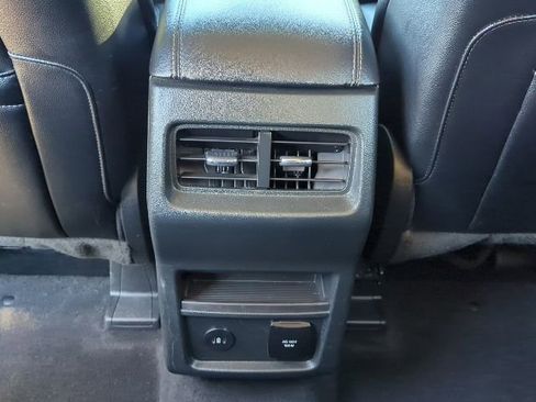 Used 2024 Ford Edge Titanium image 19