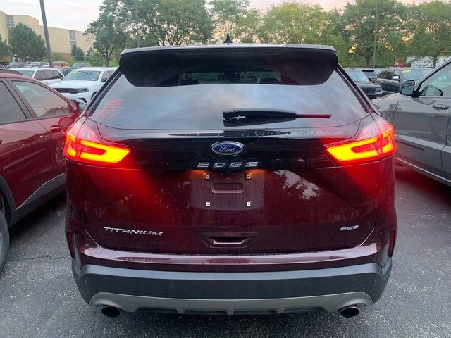 Used 2022 Ford Edge Titanium w/ Equipment Group 301A AWD/4WD image 3