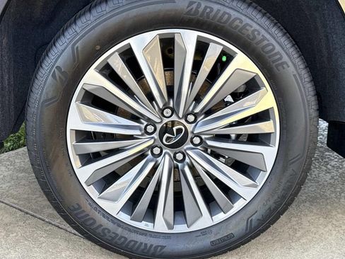 New 2026 INFINITI QX80 Luxe image 30