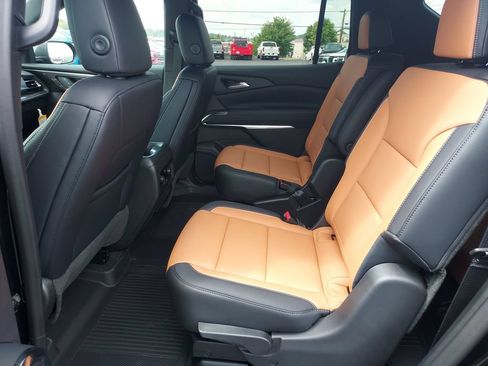 New 2027 Chevrolet Traverse Z71 w/ LPO, Floor Liner Package AWD/4WD image 14