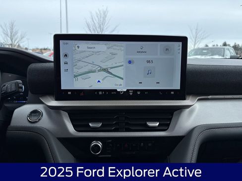 Used 2025 Ford Explorer Active image 23