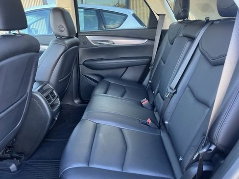 Used 2018 Cadillac XT5 Luxury w/ Driver Awareness Package image 14
