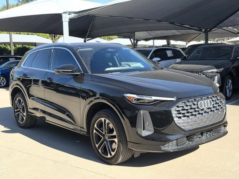 Certified 2025 Audi Q5 Premium Plus w/ Premium Plus image 3