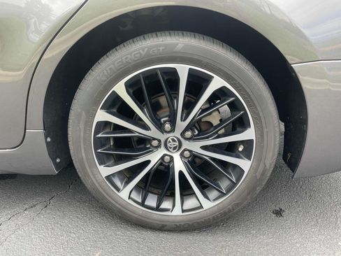 Used 2019 Toyota Camry SE FWD image 7