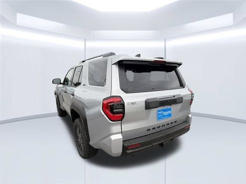 Used 2026 Toyota 4Runner SR5 AWD/4WD image 8