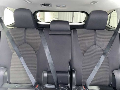 Used 2023 Toyota Highlander LE FWD image 22