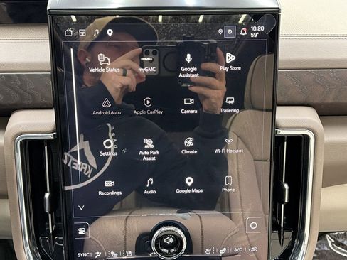 Used 2026 GMC Yukon Denali w/ Sun & Power Step Package AWD/4WD image 19