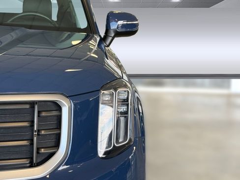 Used 2025 Kia Telluride S AWD/4WD image 11
