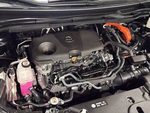Used 2024 Toyota Sienna LE AWD/4WD image 39