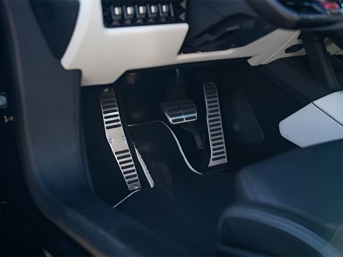 Used 2021 Lamborghini Huracan EVO image 36