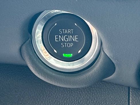 Used 2025 Chevrolet Tahoe High Country AWD/4WD image 46