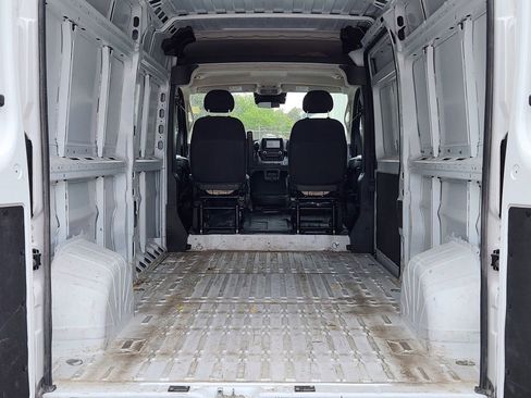 Used 2025 RAM ProMaster 2500 FWD image 9