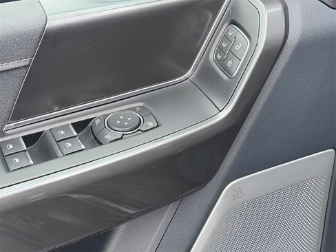 Used 2022 Ford F150 Lariat w/ Equipment Group 502A High image 31