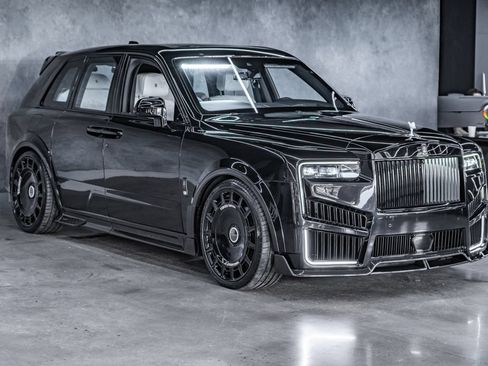 Used 2025 Rolls-Royce Cullinan AWD/4WD image 1